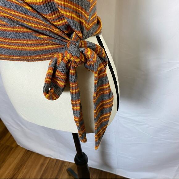 Urban Outfitters Project Social T Women’s Bailey Top Medium Wrap Cross Over Crop - Picture 2 of 11